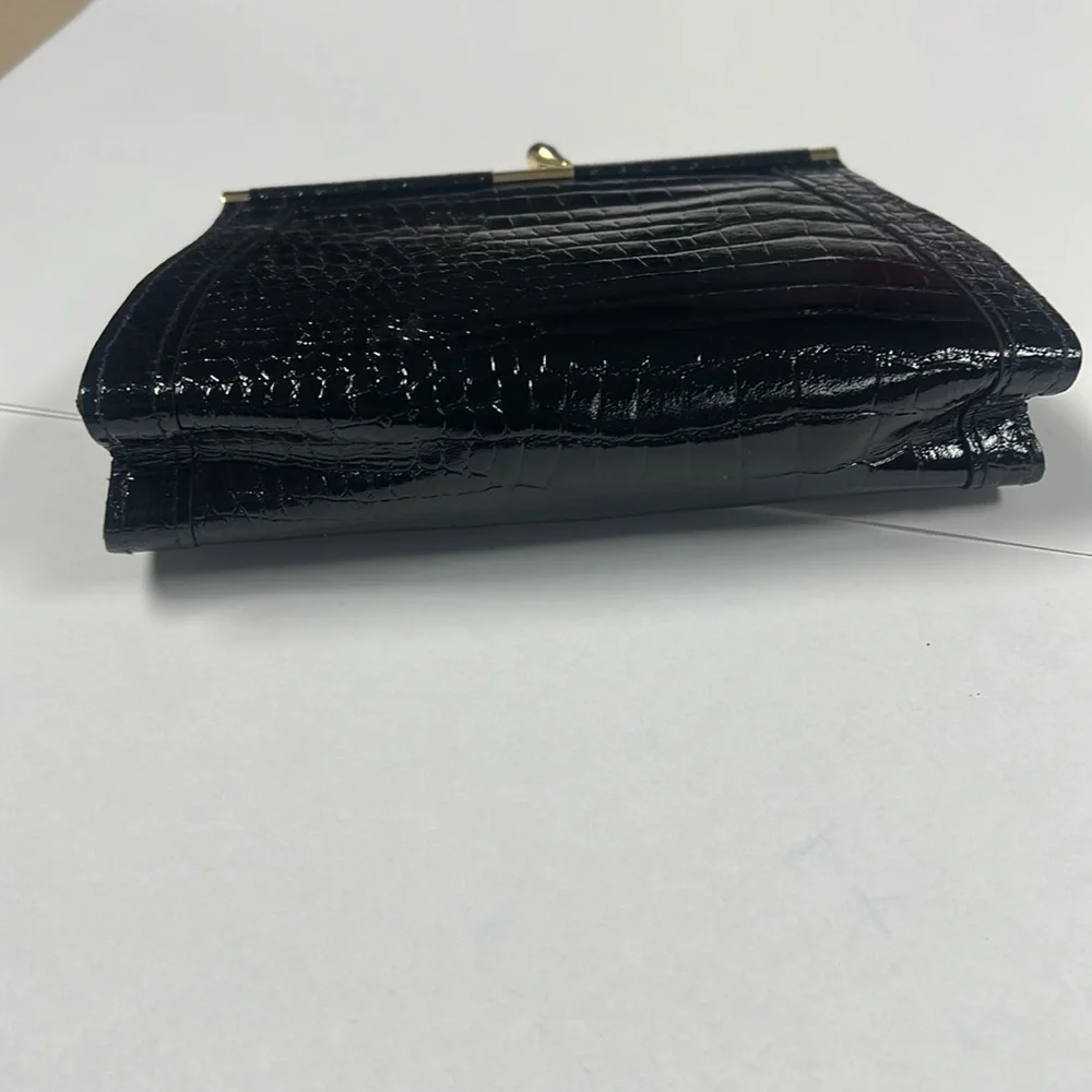 Croc Embossed Black Leather Kiss-lock Clutch Case